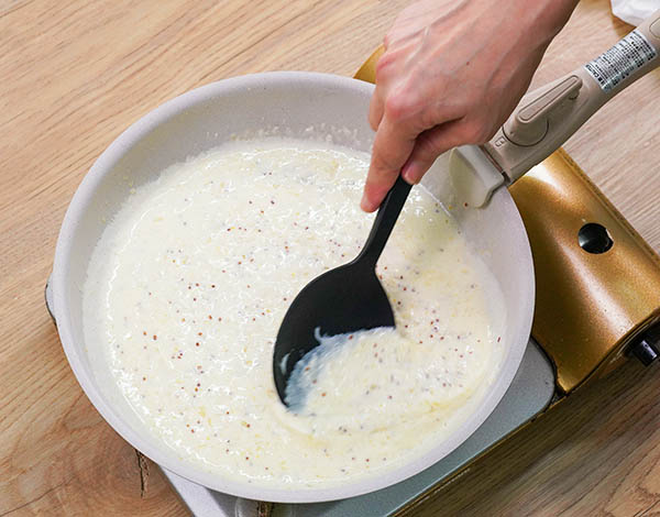 マスタードクリームソース