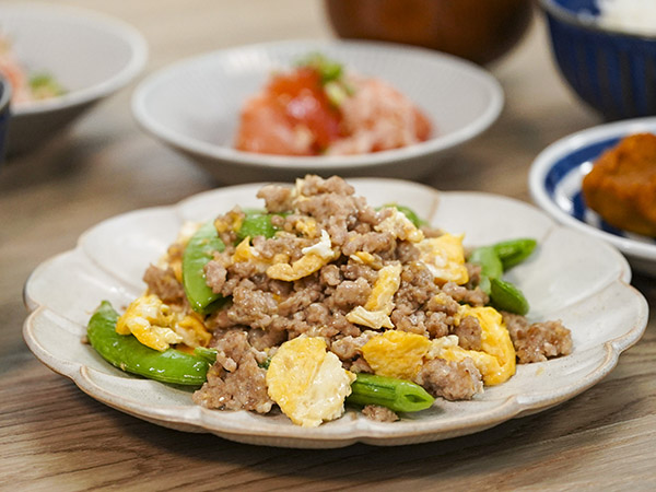 豚肉とスナップえんどう卵炒め